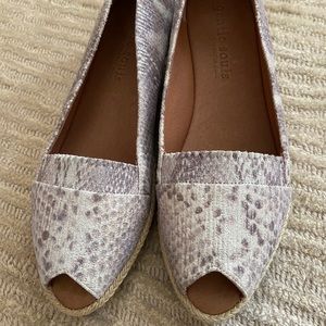 Gentle Souls espadrilles NWT